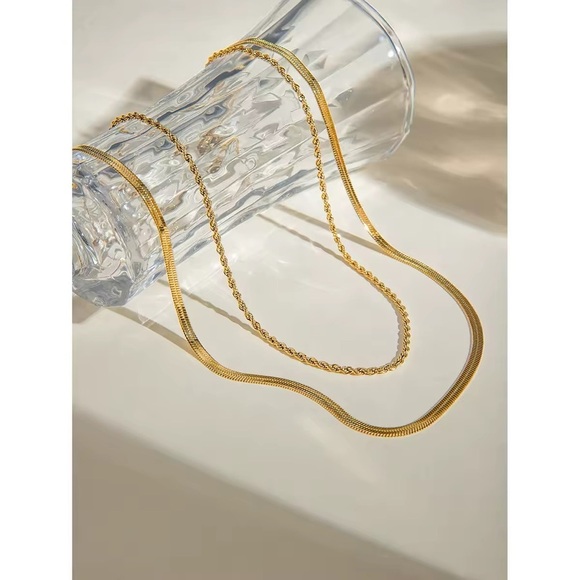 18K Gold Plated - Double Layer necklace - Picture 2 of 6